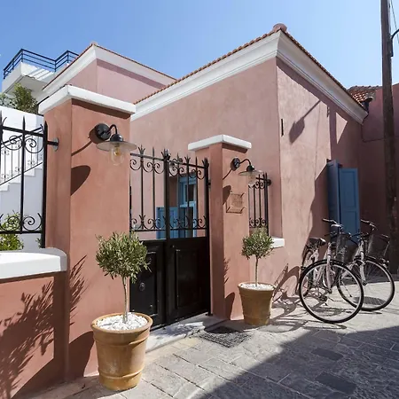 Blue Jasmine Aparthotel 4*