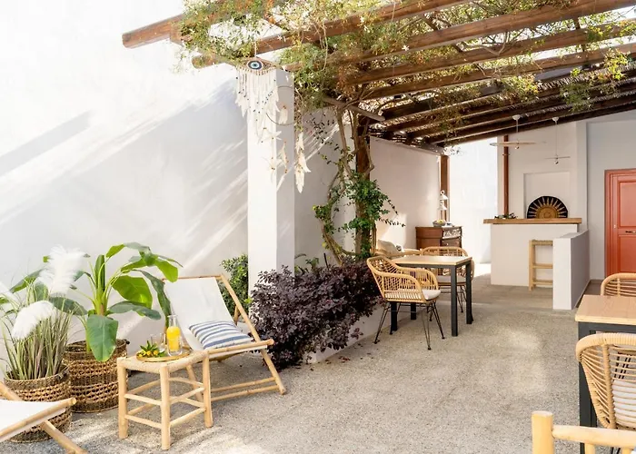 Blue Jasmine Aparthotel 4*