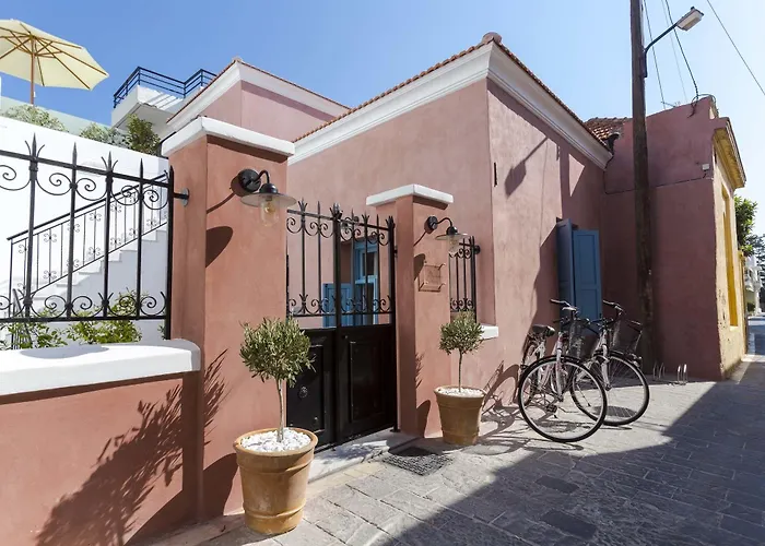 Blue Jasmine Aparthotel 4*