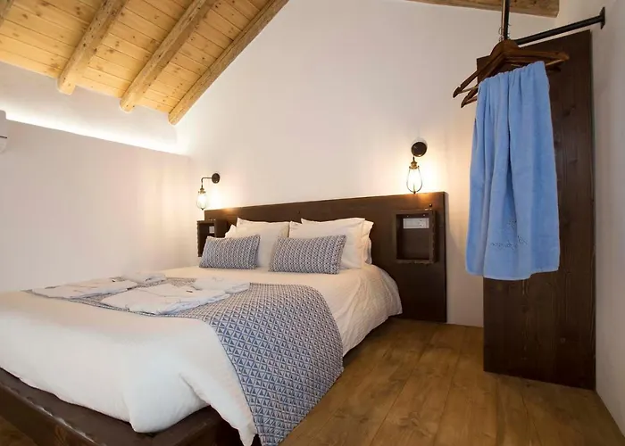 Blue Jasmine Aparthotel 4*